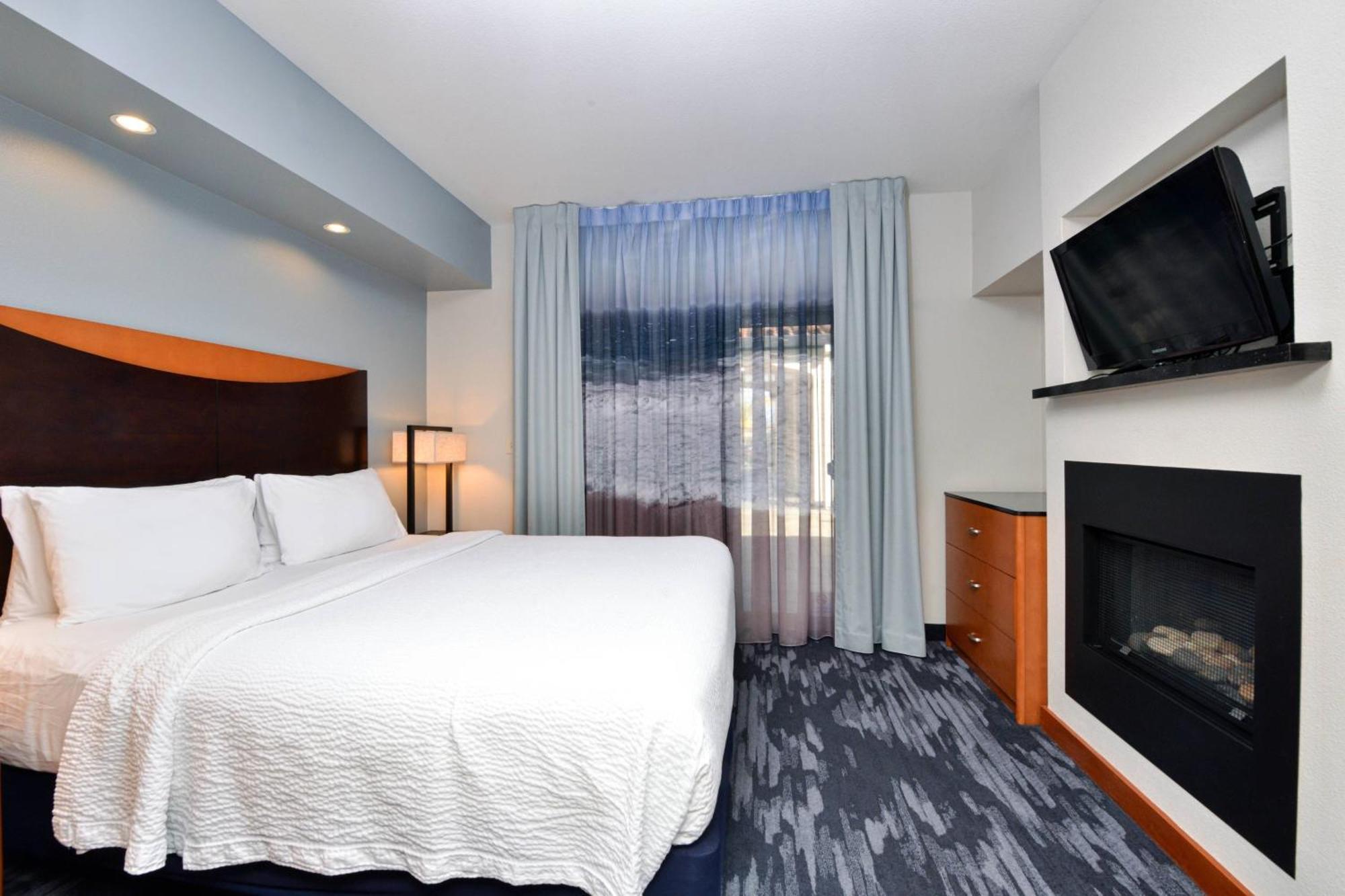 Fairfield Inn & Suites Santa Cruz - Капитола Экстерьер фото