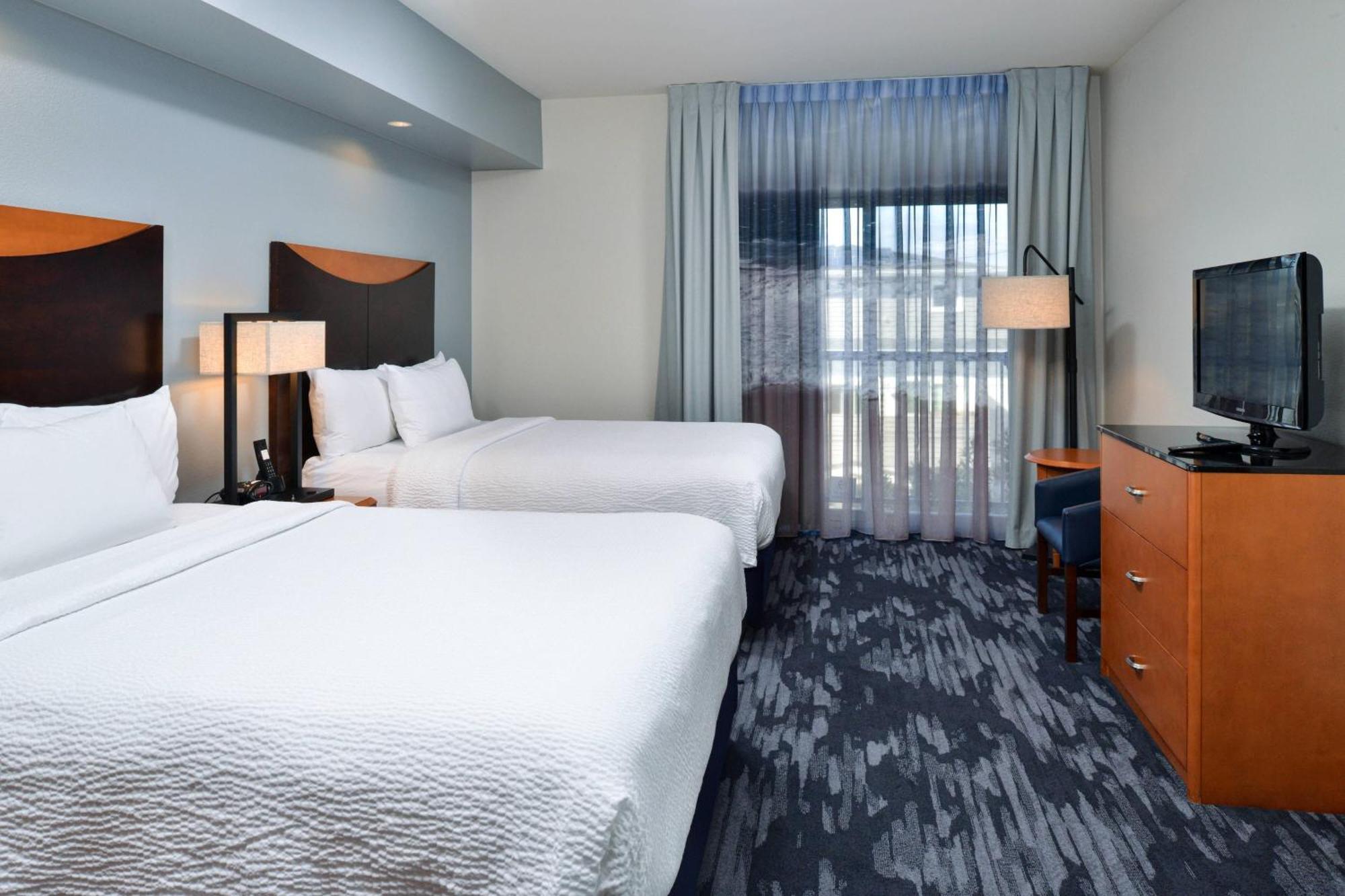 Fairfield Inn & Suites Santa Cruz - Капитола Экстерьер фото
