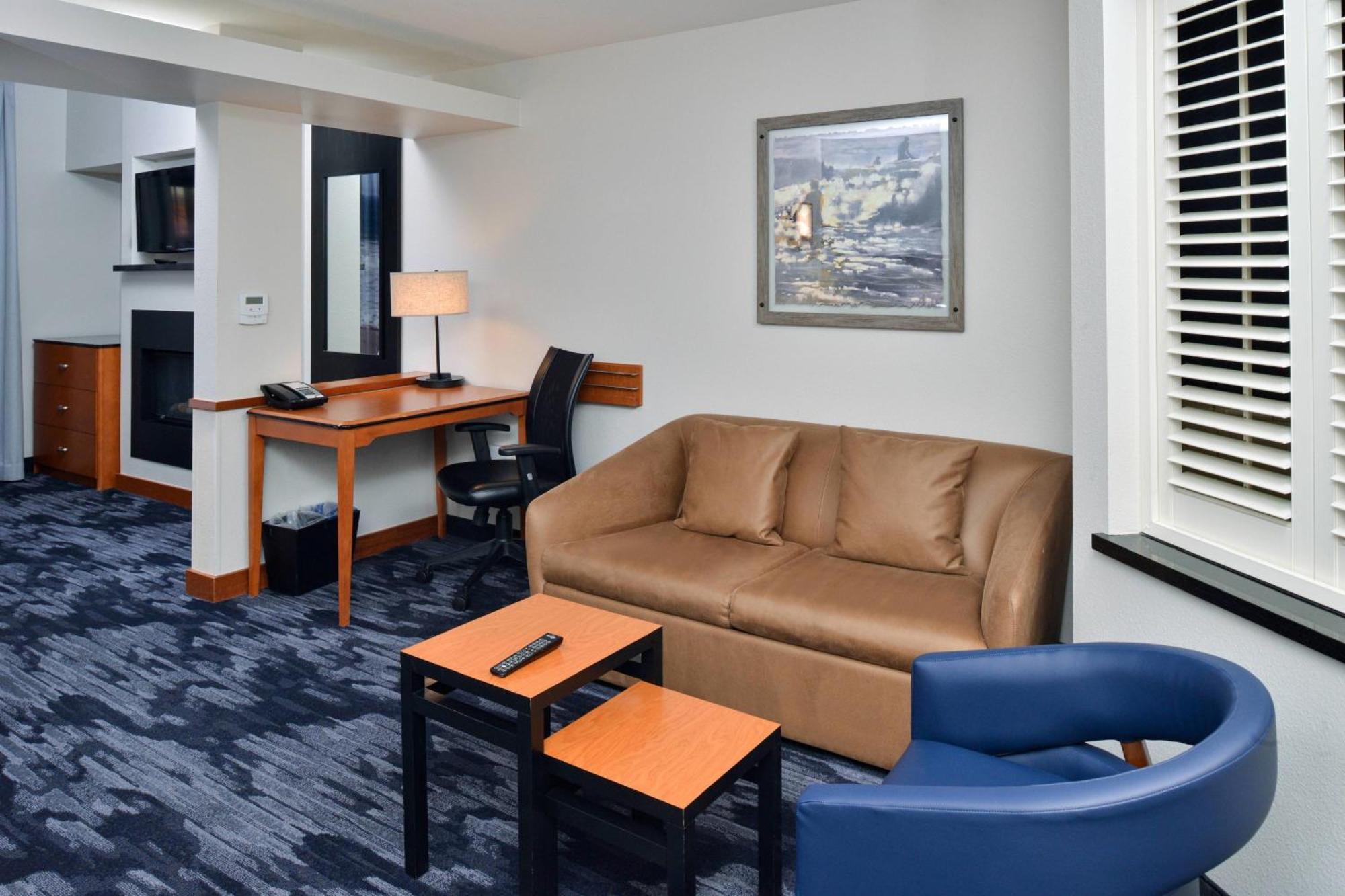 Fairfield Inn & Suites Santa Cruz - Капитола Экстерьер фото