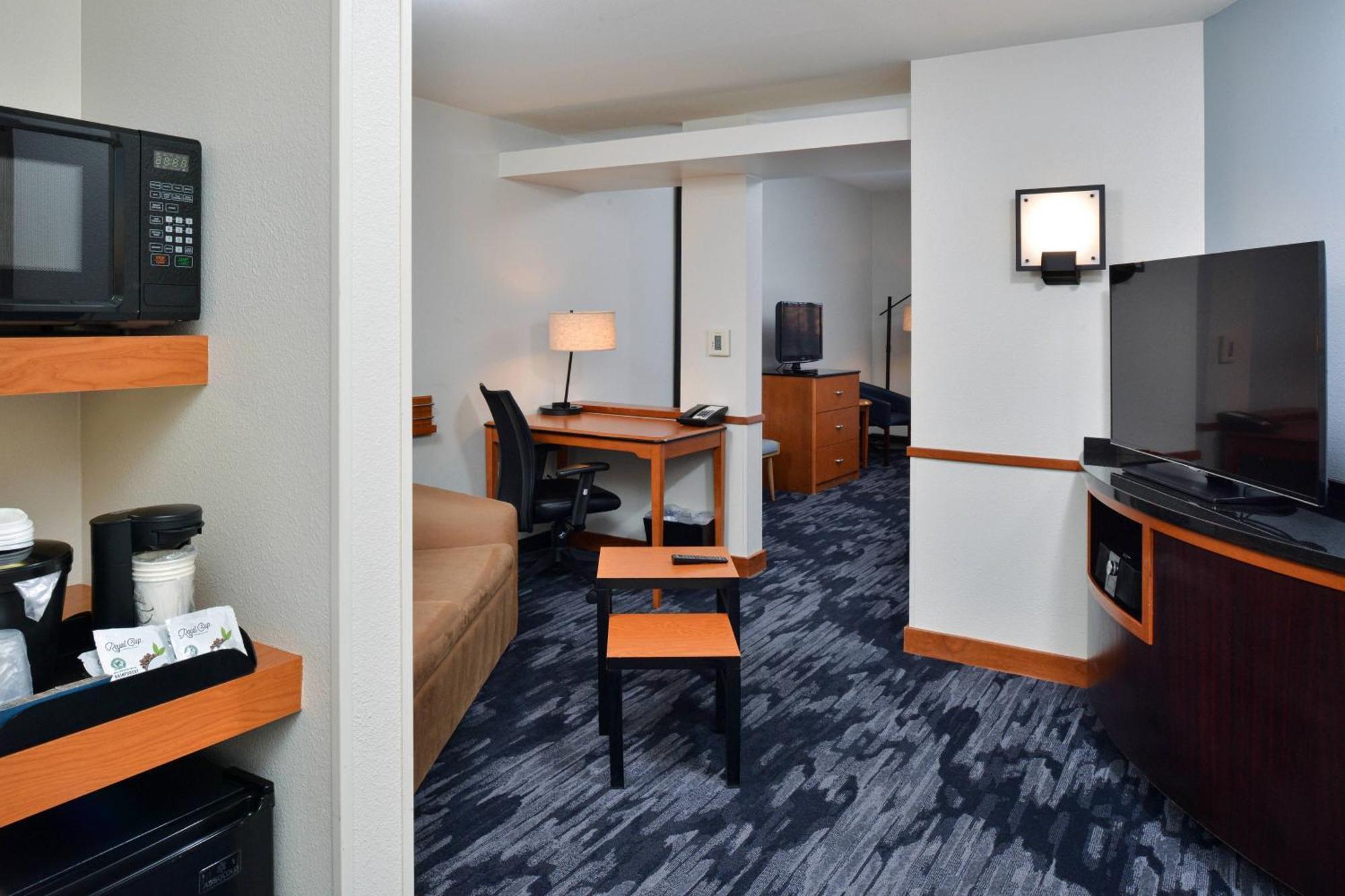 Fairfield Inn & Suites Santa Cruz - Капитола Экстерьер фото